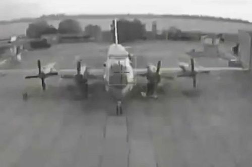 UAV Ukraine luồn sâu đánh úp máy bay săn ngầm IL-38N Nga thế nào?