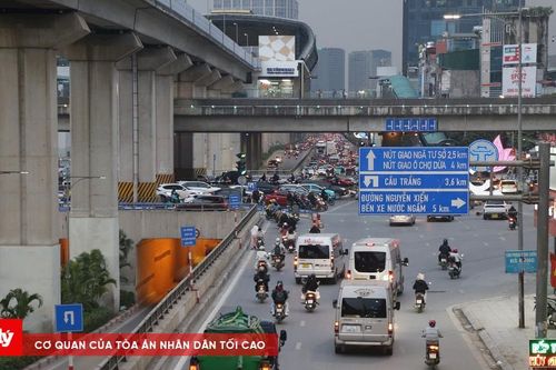 Hình ảnh dòng người trở lại Thủ đô sau nghỉ lễ