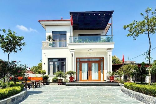 Khó mua nhà Hà Nội, vợ chồng trẻ cầm tiền tỷ về quê xây nhà 'không giống ai'