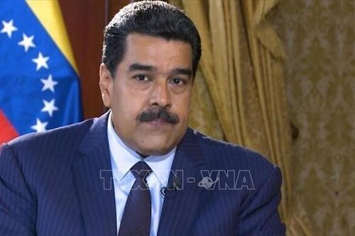 Tổng thống Trump chia sẻ hình ảnh đầu tiên của nhà lãnh đạo Venezuela trên tàu USS Iwo Jima