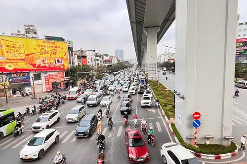 Giao thông cửa ngõ Hà Nội ùn tắc sau kỳ nghỉ tết Dương lịch