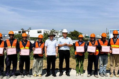 Phó Chủ tịch UBND tỉnh Lê Trung Hồ kiểm tra, động viên các lực lượng thi công các công trình trọng điểm