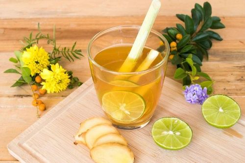 Cơ thể được lợi gì khi uống trà gừng chanh ấm vào mùa đông?