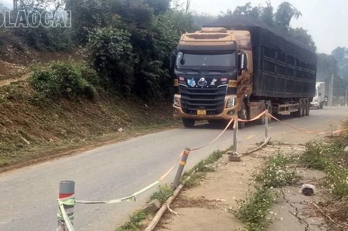 Cần sớm khắc phục các điểm sạt lở trên tỉnh lộ 161 đoạn qua xã Bảo Hà