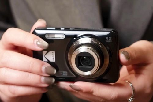 Map Camera công bố 10 máy ảnh bán chạy nhất 2025: Kodak bất ngờ chiếm ngôi đầu