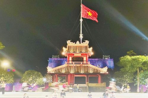 Ngọn cờ chỉ lối, dẫn đường