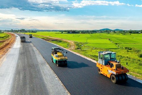 Giữ ổn định vĩ mô để tăng trưởng hai con số