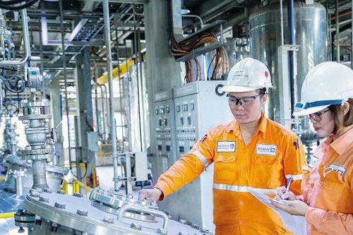 Ngành sản xuất bước vào năm mới với 'vị thế tích cực'
