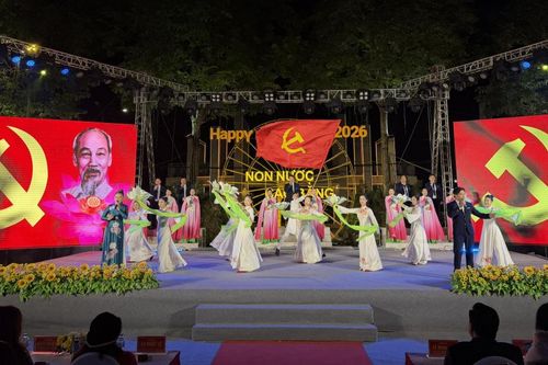 Chương trình nghệ thuật 'Vinh quang Quốc hội Việt Nam' chào mừng 80 năm Ngày Tổng tuyển cử đầu tiên