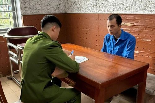Điều tra vụ lừa đảo chiếm đoạt tài sản với thủ đoạn nhận giúp làm 'sổ đỏ'