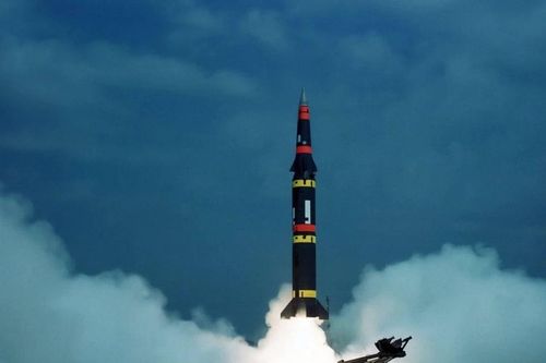 Tên lửa đạn đạo tầm trung MGM-31 Pershing II mạnh ngang Oreshnik