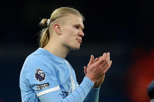 Man City sụp đổ trước Chelsea ở phút 90+4
