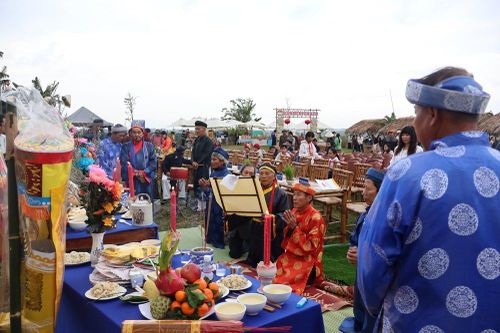 Lễ hội xuống đồng đầu Xuân mới tại Hội An Đông