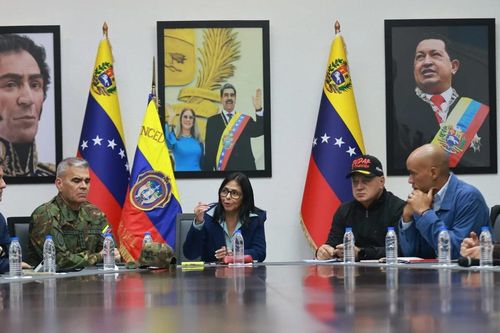 Quyền Tổng thống Venezuela triệu tập cuộc họp đầu tiên của Nội các