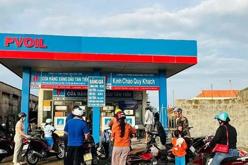 Đặc khu Phú Quý thiếu xăng dầu do thời tiết xấu