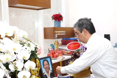 Lãnh đạo TPHCM thăm, động viên gia đình tình nguyện viên bị nạn tại Lào Cai