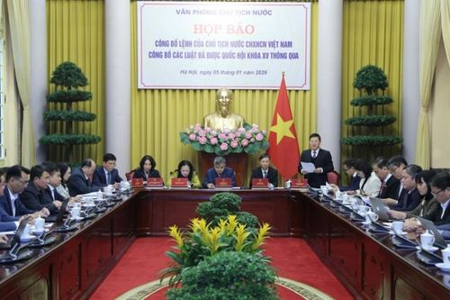 Công bố Lệnh của Chủ tịch nước về 13 luật mới: Tăng cường chăm sóc sức khỏe, hoàn thiện thể chế