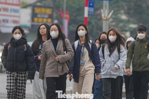 Hà Nội hối hả trong ngày đầu đi làm sau kỳ nghỉ Tết Dương lịch