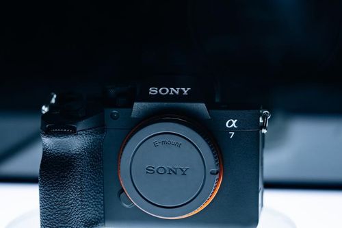 Sony ra mắt máy ảnh Alpha 7 V: Tái định nghĩa chuẩn Hybrid Full-frame