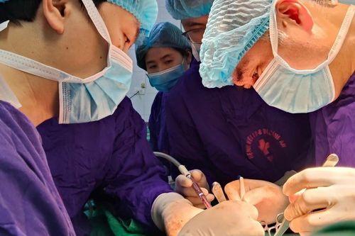 Người đàn ông phát hiện mắc 2 ung thư cùng lúc từ rối loạn tiêu hóa kéo dài