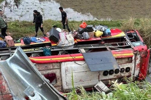 Vụ lật xe khách chở 22 người: Kết quả kiểm tra nồng độ cồn, ma túy của tài xế