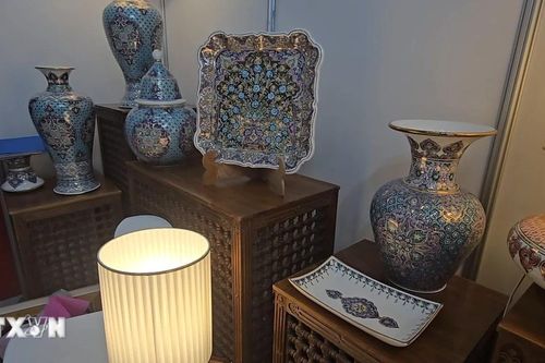 Gốm sứ Algeria - di sản sống nối dài truyền thống Bắc Phi