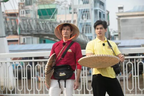 Rời hào quang phòng vé, Huy Khánh và mỹ nam phim trăm tỷ tất bật mưu sinh mùa Tết