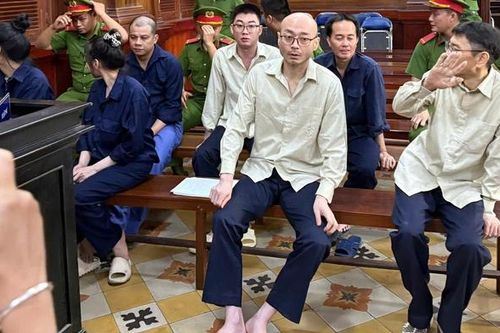 Chi gần 1 tỷ đồng 'chạy' kiểm tra, nhóm môi giới mại dâm vẫn không thoát vòng lao lý