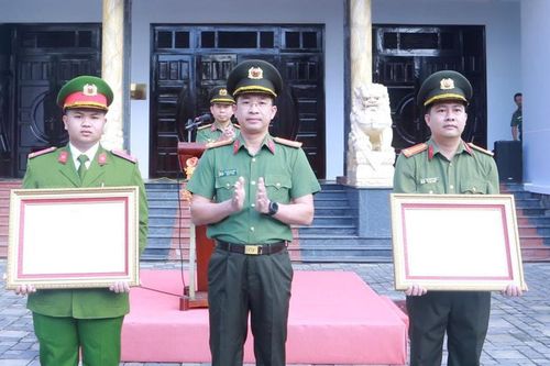 Nhiều tập thể, cá nhân Công an thành phố Đà Nẵng được Thủ tướng Chính phủ, Bộ Công an tặng bằng khen