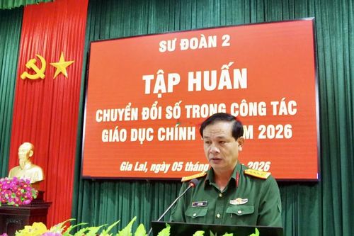 Sư đoàn 2 tập huấn chuyển đổi số trong công tác giáo dục chính trị năm 2026