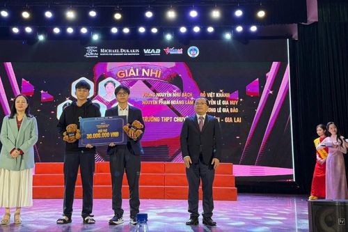 Học sinh Trường THPT chuyên Lê Quý Đôn (Gia Lai) đoạt giải nhì Cuộc thi Trí tuệ nhân tạo Việt Nam 2025