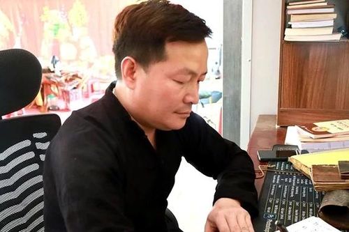 Người bảo tồn tri thức dân gian chữ Tày cổ