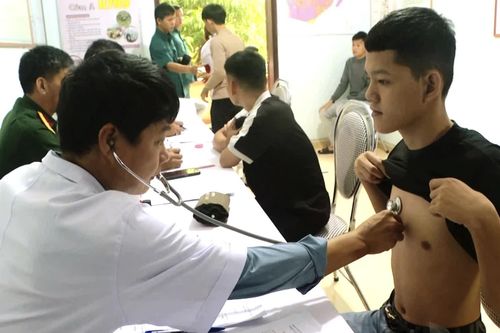 Quảng Ninh 'Tuyển người nào, chắc người đó'