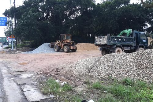 Bãi tập kết cát sỏi trong khu dân cư: Những vấn đề đặt ra từ thực tế