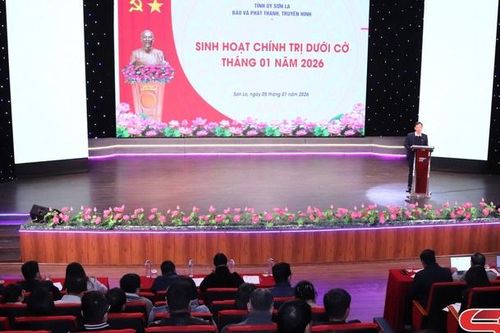 Đảng ủy Báo và phát thanh, truyền hình Sơn La sinh hoạt chính trị dưới cờ