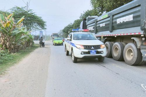 Cảnh sát giao thông Thái Nguyên: Mở đường đưa người đi cấp cứu kịp thời