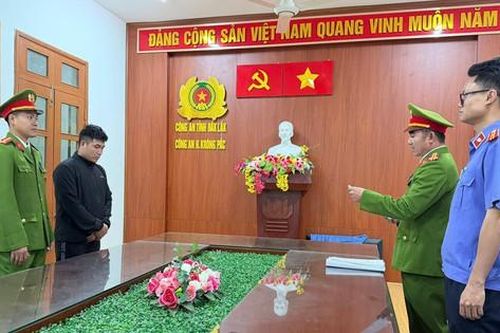Bắt giam đối tượng dùng đũa đâm tài xế taxi ở Đắk Lắk