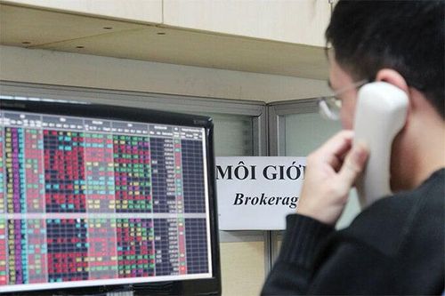 Người hành nghề chứng khoán không hoàn thành tập huấn hàng năm sẽ bị 'bêu tên'
