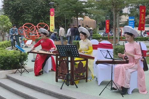 Chạm vào Hà Nội từ những miền ký ức