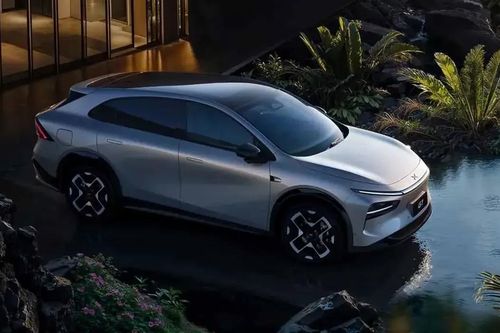 XPeng G7 hybrid có thể sạc siêu nhanh trong 10 phút
