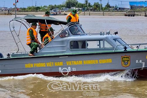 Bảo vệ chủ quyền vùng biển, gắn với chống khai thác hủy diệt