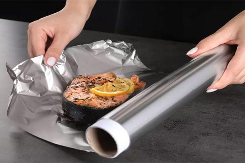 Màng nhôm bọc thực phẩm dùng mặt nào mới đúng?