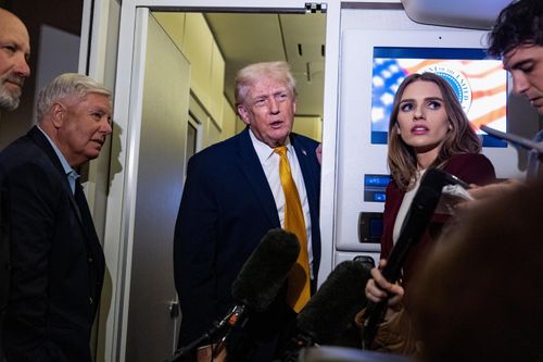 Ông Trump bất ngờ đổi giọng trong vụ cáo buộc Ukraine tấn công nơi ở ông Putin