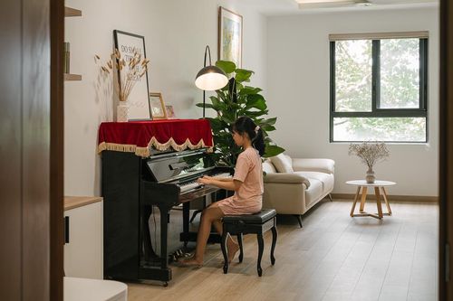 Vợ chồng 8X cải tạo nhà 'ngập tràn yêu thương' dành tặng hai con gái