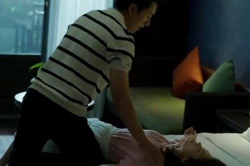 Không nghe cảnh báo từ Tuấn, Dương bị Khải đánh thuốc mê