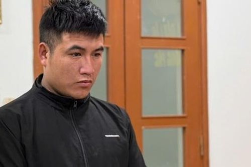 Bắt kẻ dùng đũa đâm tới tấp vào mặt tài xế taxi