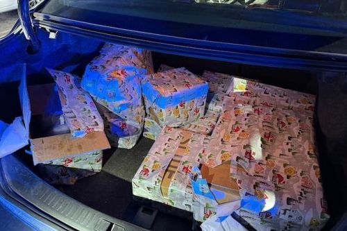 Hộp quà Giáng sinh chứa ma túy