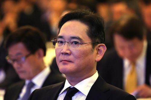 Chủ tịch Samsung gây sốt tại Trung Quốc