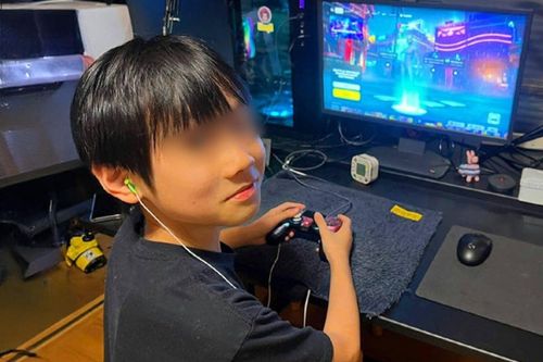 Streammer 12 tuổi muốn bỏ học để theo nghiệp game
