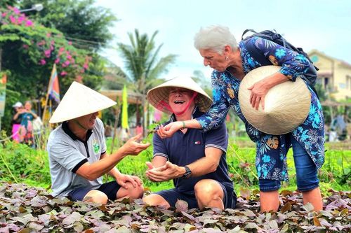 Bài 2 - Tiếp tục định vị, phát triển du lịch xanh bền vững